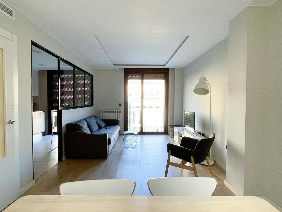 Az El Balcon A La Basilica Apartment Zaragoza Bagian luar foto
